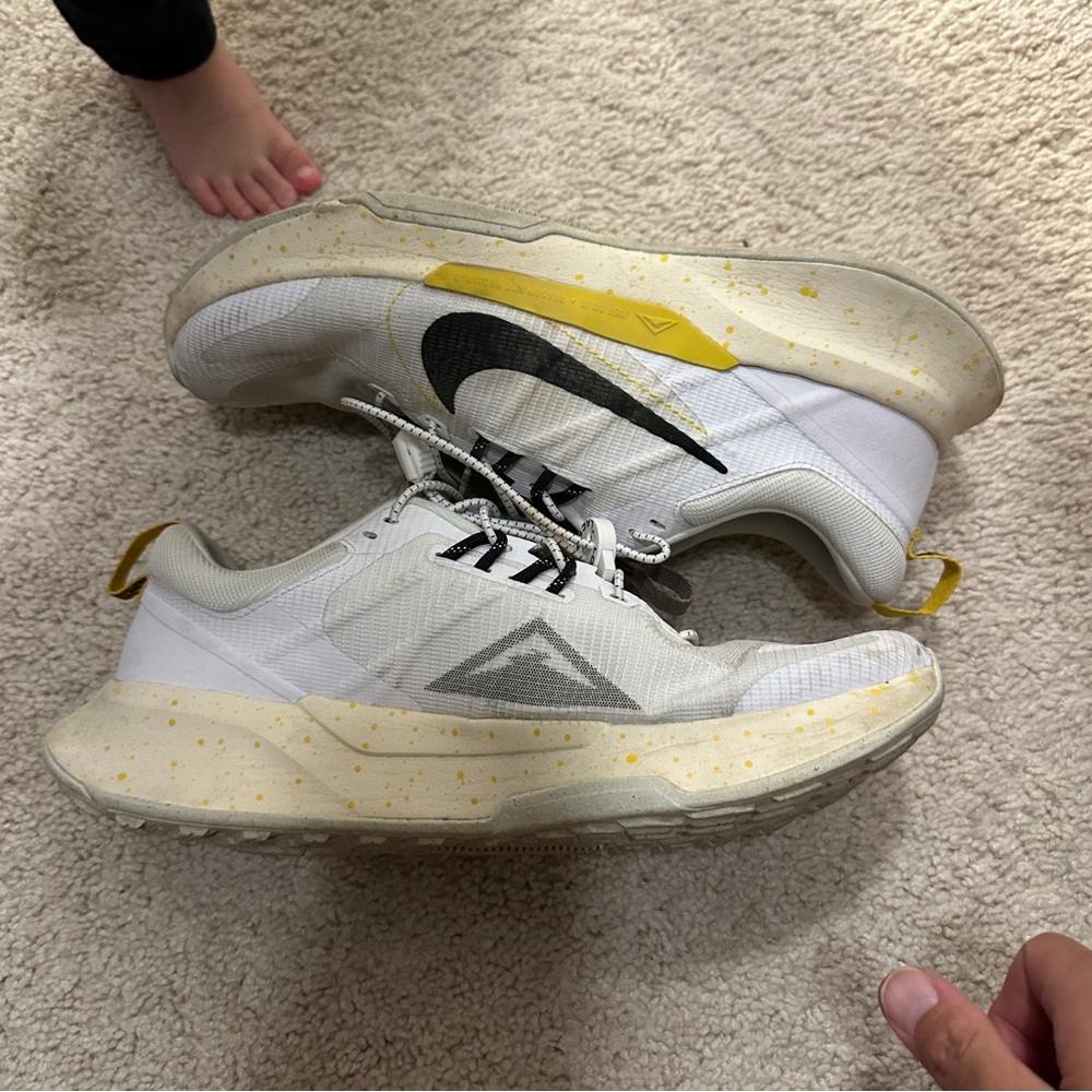 Nike Juniper Trail 2 - Size 10